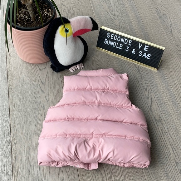 Baby Gap pink puffer vest - Picture 3 of 3